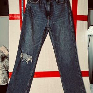 Abercrombie & Fitch Ultra High Rise Ankle Straight Jeans – Size 26 / 2 –